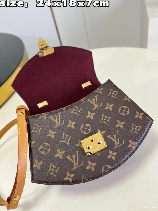 WIS VUITTON Tilsitt LOUIS 0824